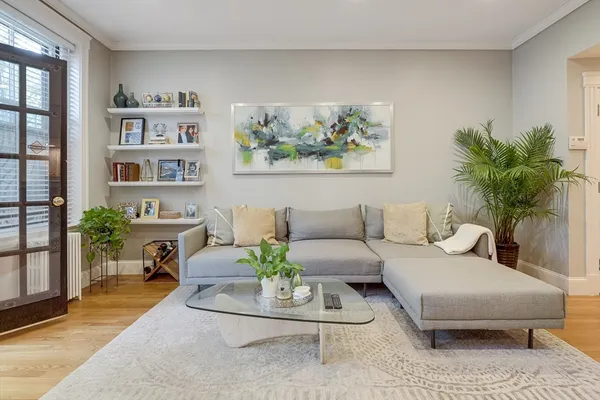 $3,500 | 381 Marlborough Street, Unit 1, Boston, MA 02115