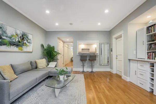 $3,500 | 381 Marlborough Street, Unit 1, Boston, MA 02115