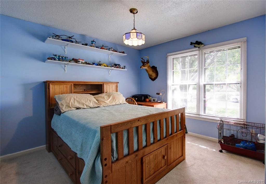 11077 Painted Tree Road Charlotte, NC 28226 - Photo 17 of 22 Gallery Image 17