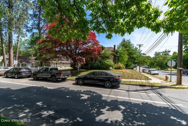 $1,025,000 | 602 North Government Way, Coeur D'Alene, ID 83814