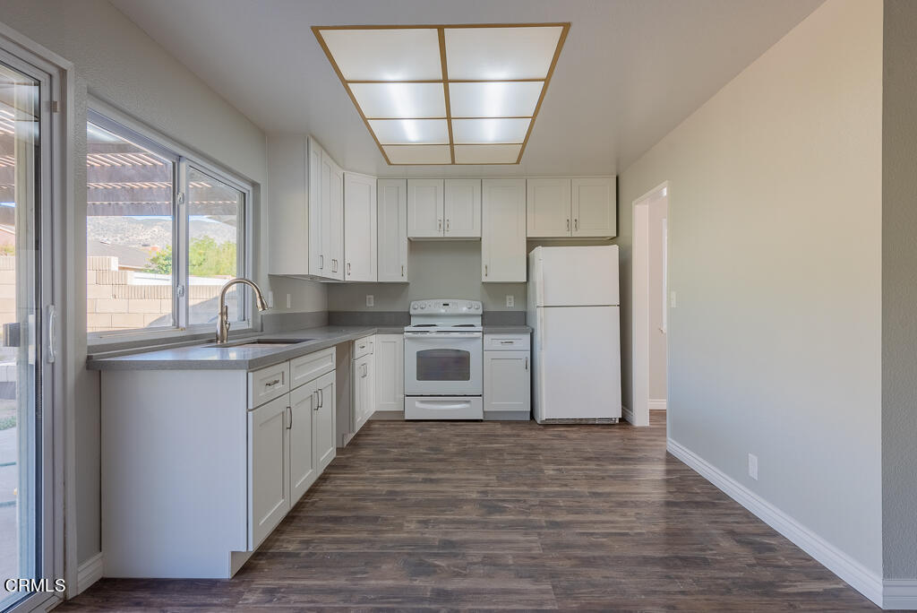 5917 Cochran Street Simi Valley, CA 93063 - Photo 8 of 33 COCHRAN-7