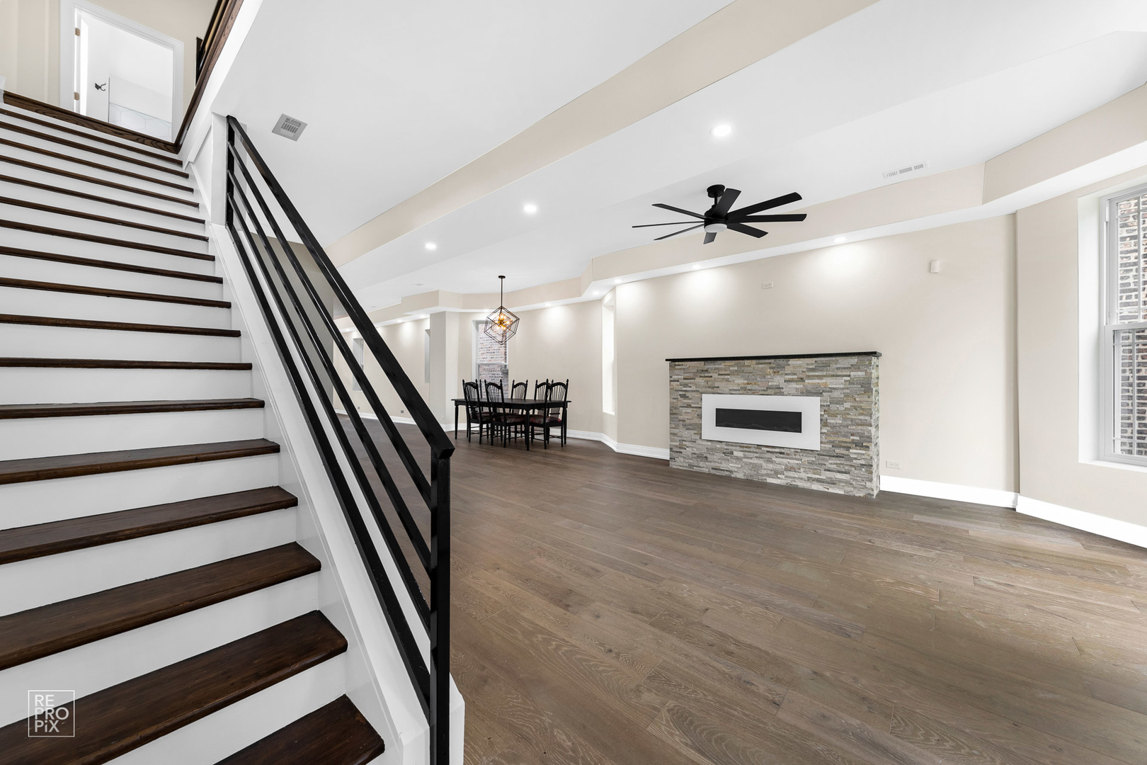 6511 South Evans Avenue Chicago, IL 60637 - Photo 2 of 19