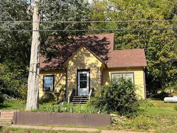 $149,000 | 182 Main Street, Ferryville, WI 54628