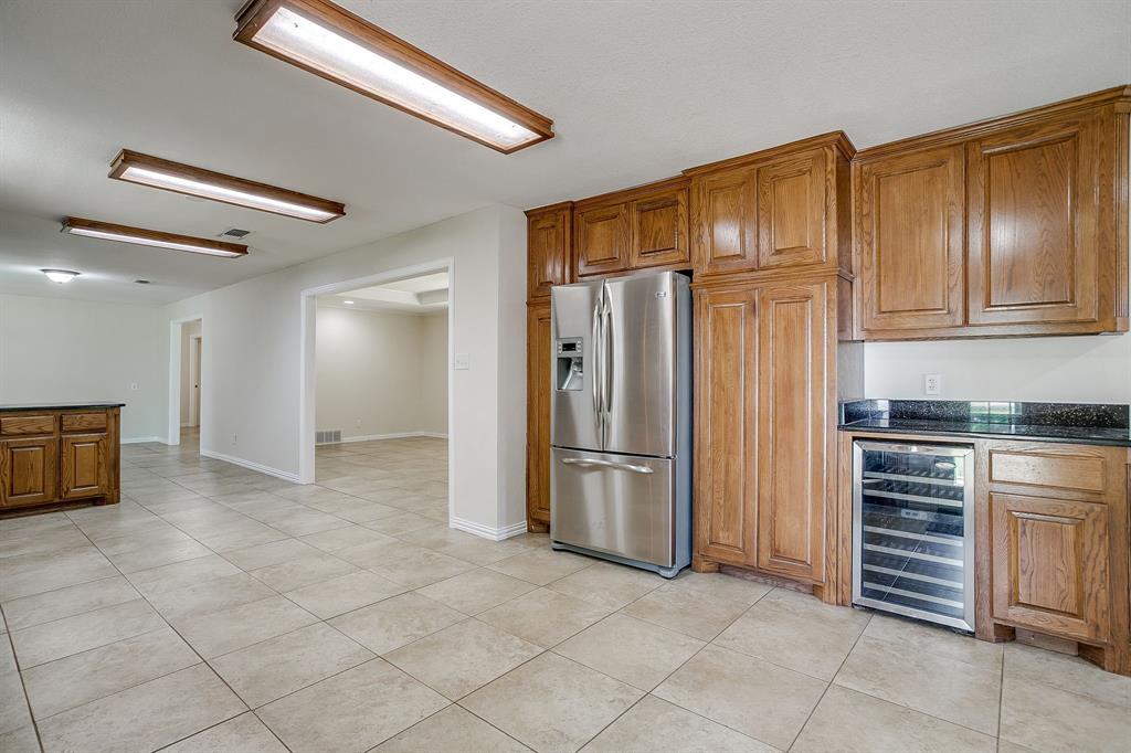 2196 Old Agnes Road Weatherford, TX 76088 - Photo 17 of 35 Huge, Wide Kitchen