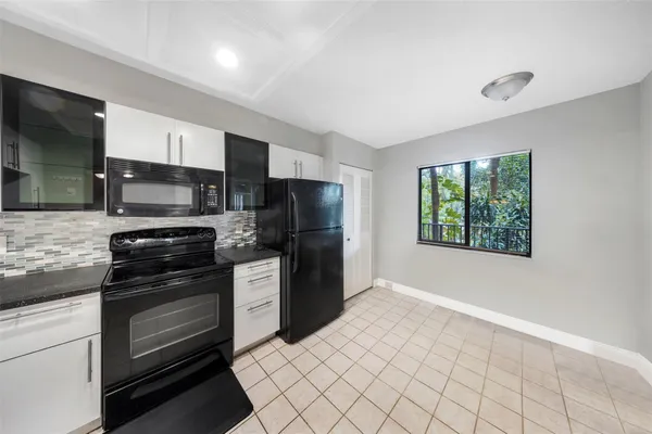 $2,100 | 2202 South Cypress Bend Drive, Unit 207, Pompano Beach, FL 33069