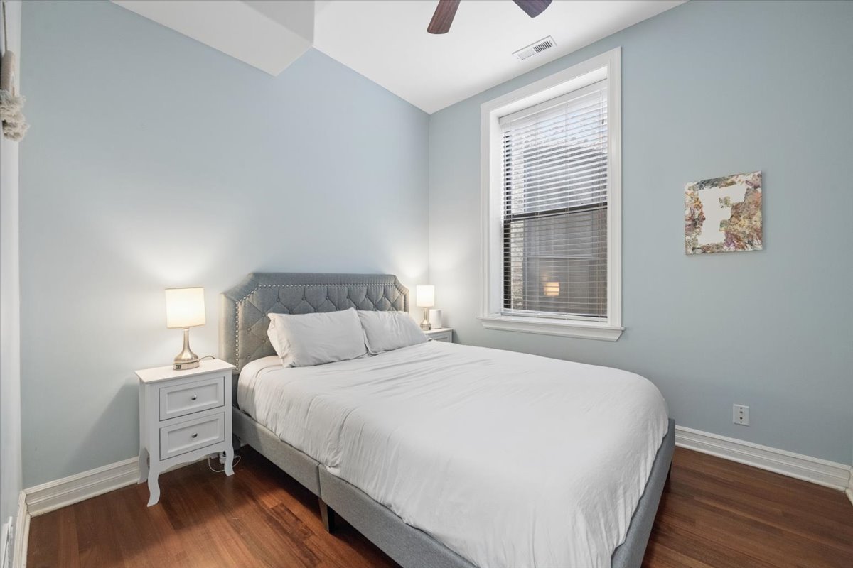 832 West Roscoe Street, Unit 2 Chicago, IL 60657 - Photo 16 of 21