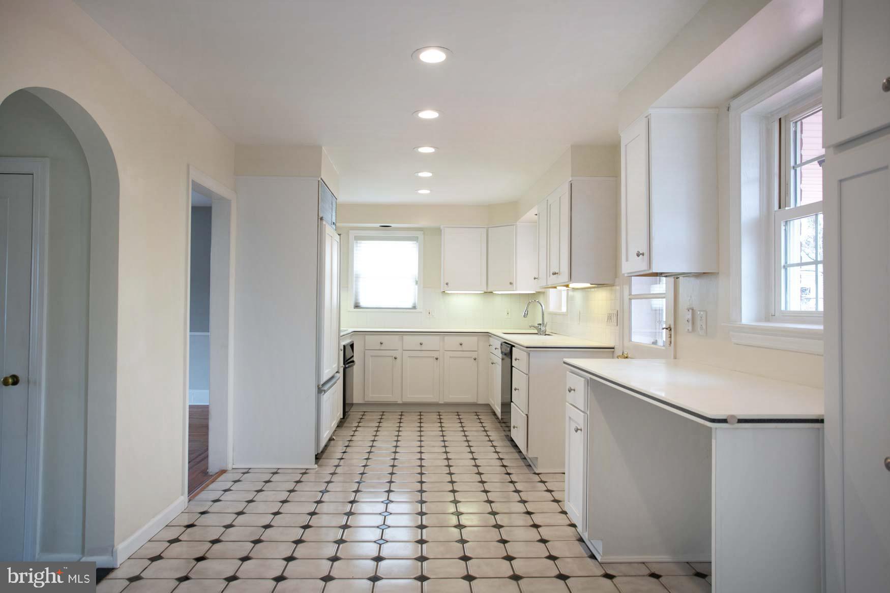 132 North Rolling Road Springfield, PA 19064 - Photo 23 of 42