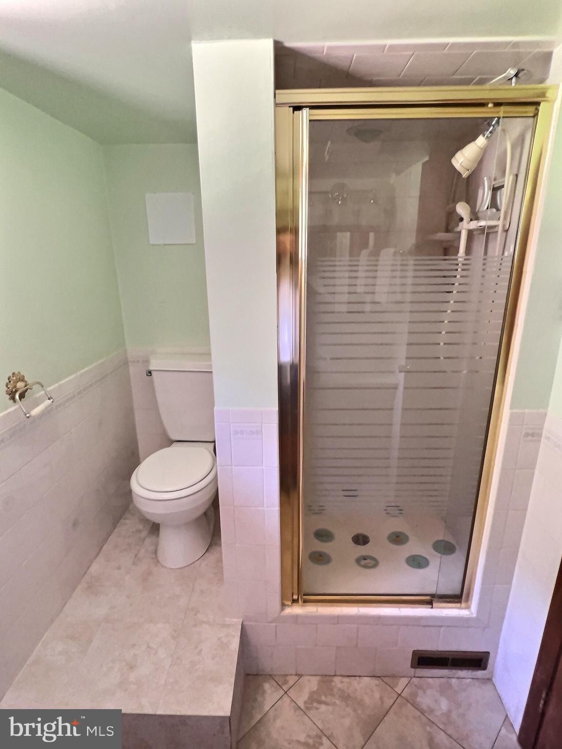 4900 Ridge Road Baltimore, MD 21237 - Photo 13 of 18 Gallery Image 13