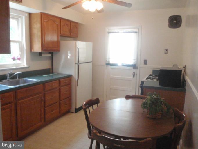 306 Rolling Rd. Catonsville, MD 21228 - Photo 2 of 17 Kitchen