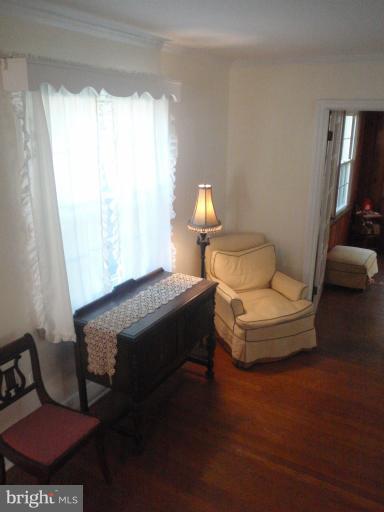 306 Rolling Rd. Catonsville, MD 21228 - Photo 8 of 17 Living Room