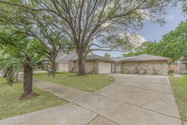 $1,850 | 4922 Bridgemont Lane, Spring, TX 77388