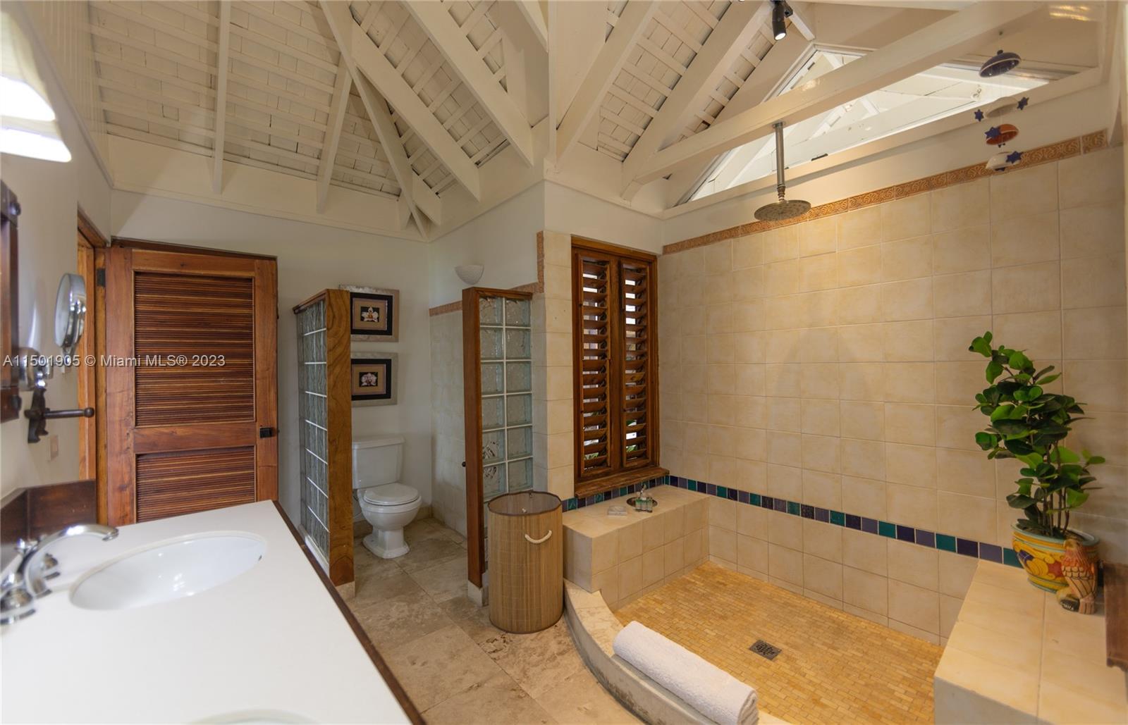 0 Country Club Drive undefined, FL 00000 - Photo 38 of 76 a bathroom with a tub and shower