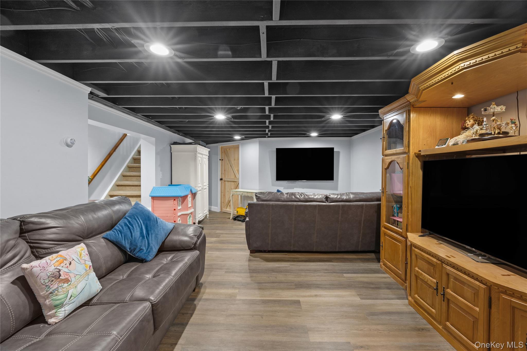 33 Randall Road Wading River, NY 11792 - Photo 31 of 43