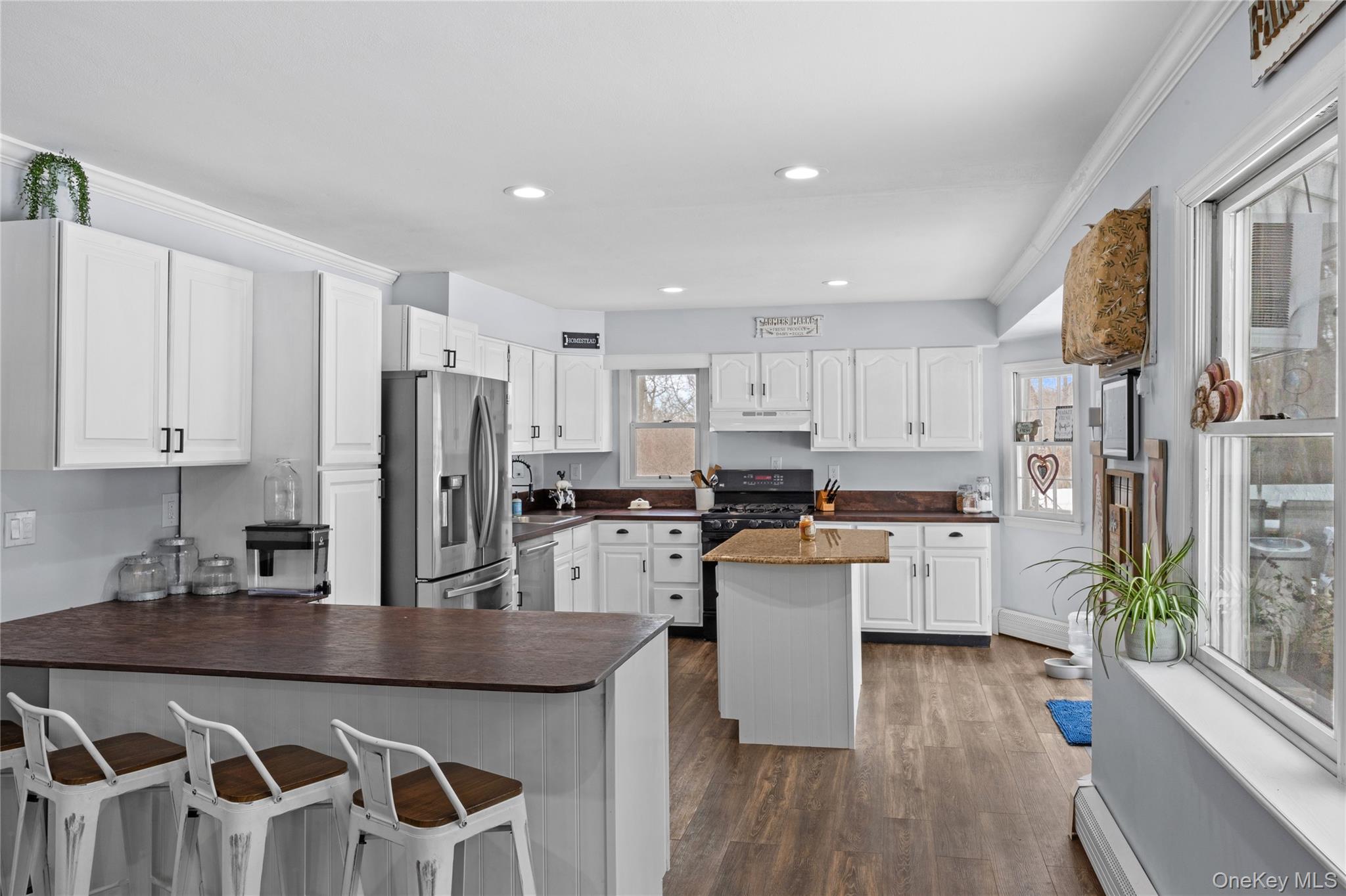 33 Randall Road Wading River, NY 11792 - Photo 6 of 43