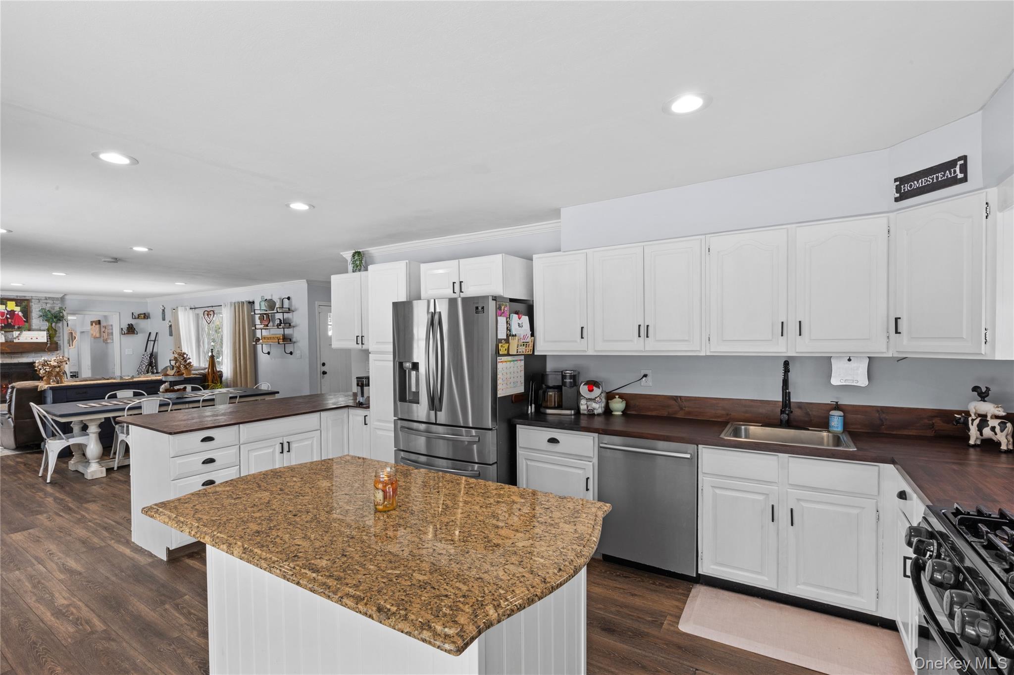 33 Randall Road Wading River, NY 11792 - Photo 10 of 43