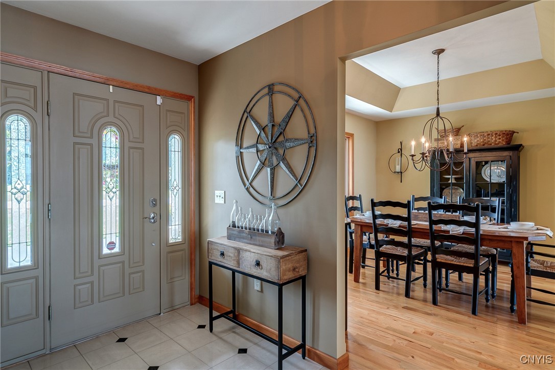 2811 White Haven Road Lenox, NY 13032 - Photo 12 of 50 Gracious Front Entryway with adjacent Formal Dinin