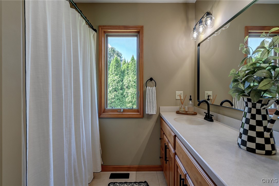 2811 White Haven Road Lenox, NY 13032 - Photo 34 of 50 Full Bath with Quartz counters
