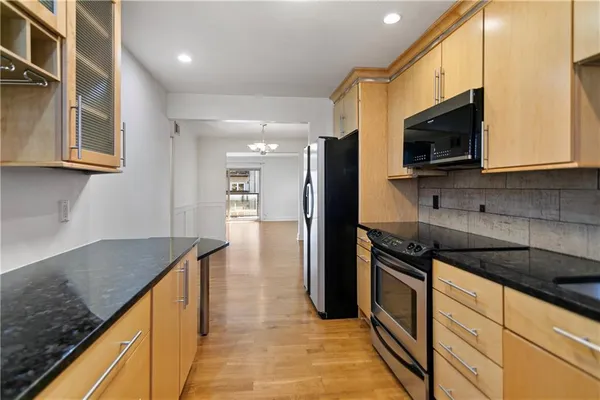 $185,000 | 4614 Holly Street, Unit 3, Kansas City, MO 64112