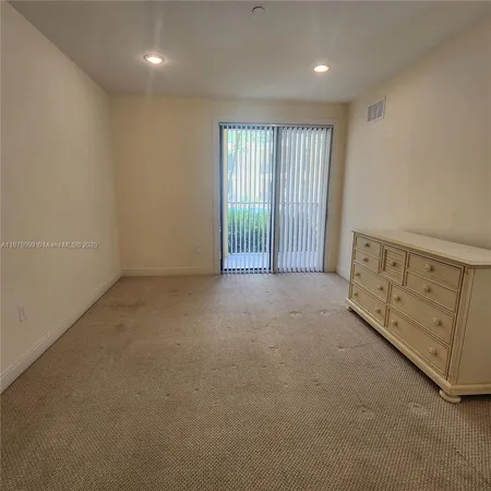 $320,000 | 2351 Lakeview Drive, Unit 114, Sebring, FL 33870