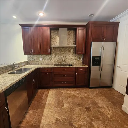 $320,000 | 2351 Lakeview Drive, Unit 114, Sebring, FL 33870