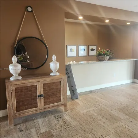 $320,000 | 2351 Lakeview Drive, Unit 114, Sebring, FL 33870