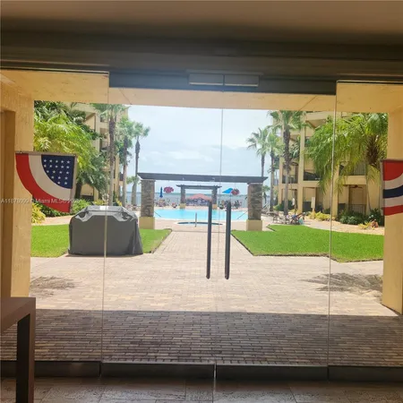 $320,000 | 2351 Lakeview Drive, Unit 114, Sebring, FL 33870