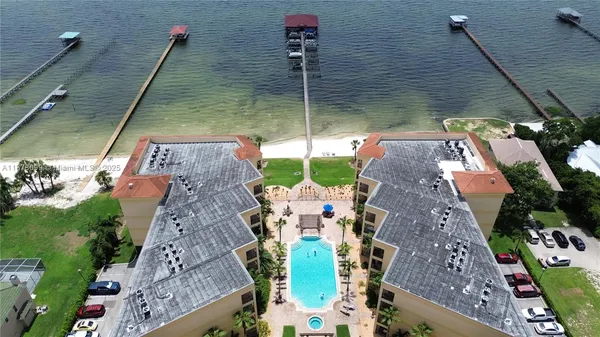 $320,000 | 2351 Lakeview Drive, Unit 114, Sebring, FL 33870