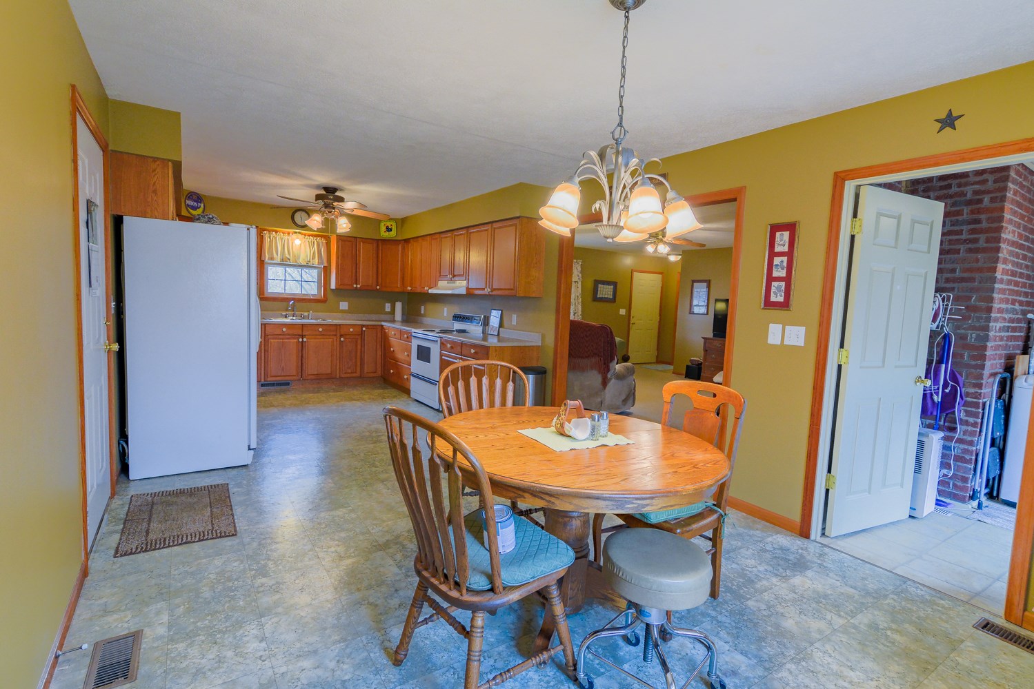 6401 Marrs Manor Road Mount Vernon, IN 47620 - Photo 13 of 32 Gallery Image 13