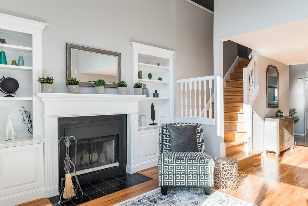 38 Pickwick Way, Unit 38 Wayland, MA 01778 - Photo 3 of 30 Gallery Image 3