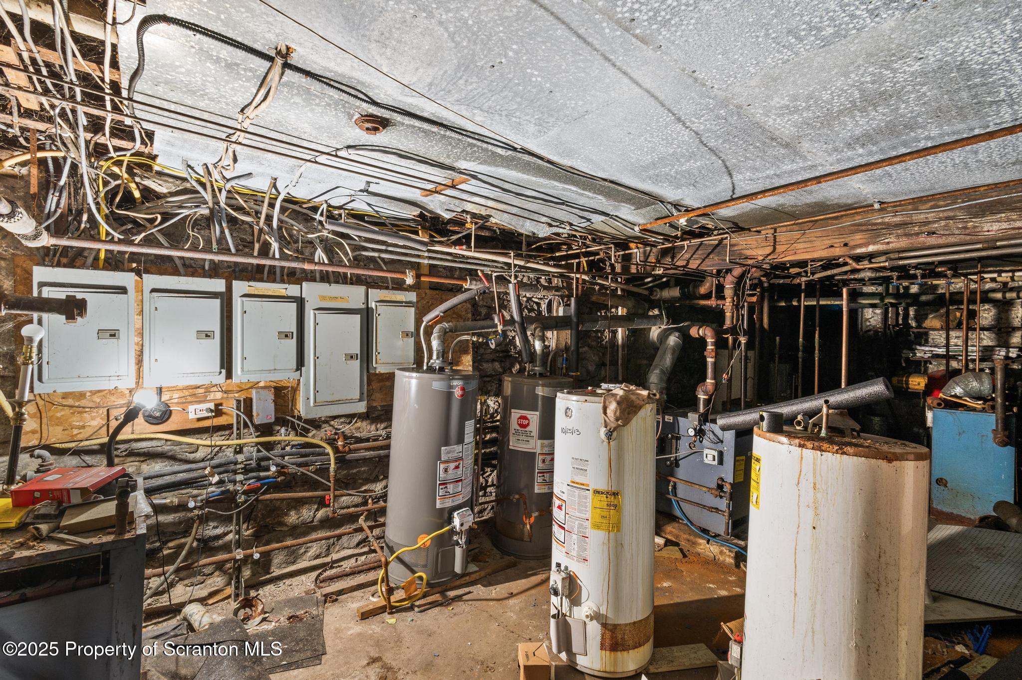 501-503 Cedar Avenue Scranton, PA 18505 - Photo 5 of 13 a view of a room with gym equipment