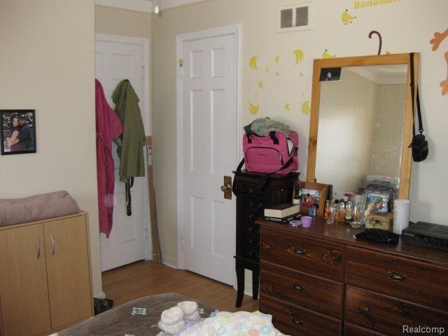 17224 Stephens Road Eastpointe, MI 48021 - Photo 9 of 14 Patty Lane 42846 117.jpg