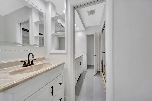 $5,990 | 840 Northeast 182nd Street, North Miami Beach, FL 33162