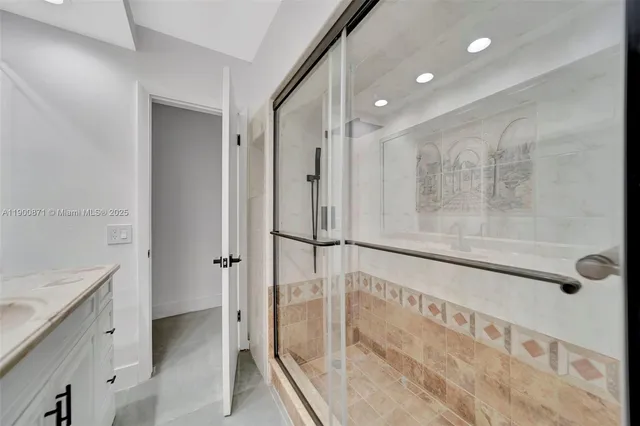 $5,990 | 840 Northeast 182nd Street, North Miami Beach, FL 33162