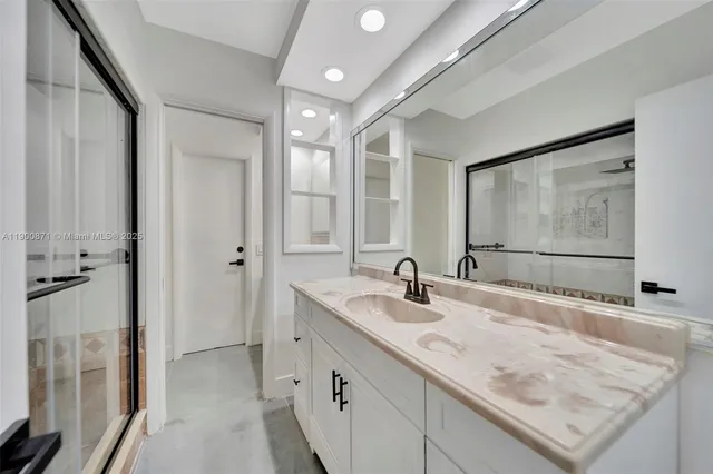 $5,990 | 840 Northeast 182nd Street, North Miami Beach, FL 33162