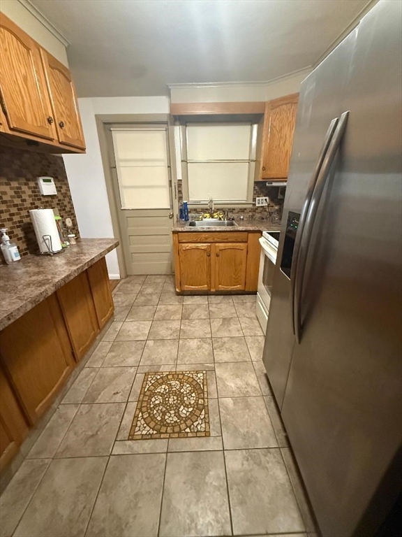 228 Acrebrook Road Springfield, MA 01129 - Photo 8 of 37