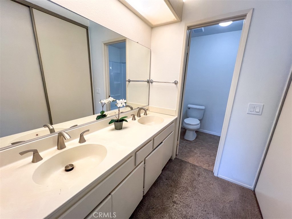 26455 Dunsmore, Unit 4 Lake Forest, CA 92630 - Photo 15 of 22 Primary Bath