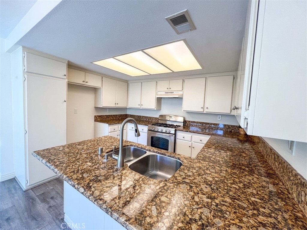 26455 Dunsmore, Unit 4 Lake Forest, CA 92630 - Photo 7 of 22