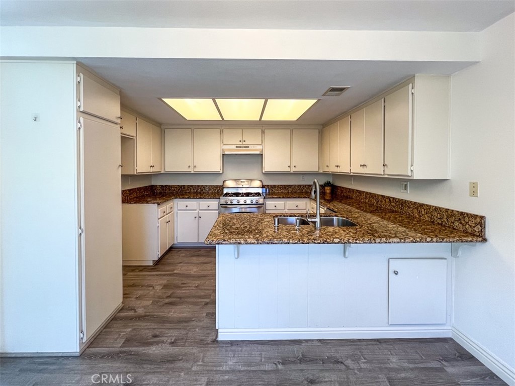 26455 Dunsmore, Unit 4 Lake Forest, CA 92630 - Photo 8 of 22