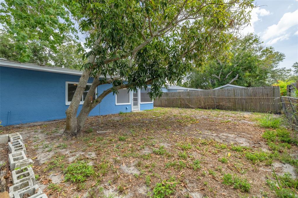 2120 23rd Street Southwest Largo, FL 33774 - Photo 25 of 27