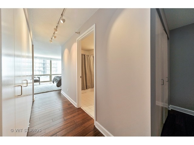 2 East Erie Street, Unit 3303 Chicago, IL 60611 - Photo 12 of 21