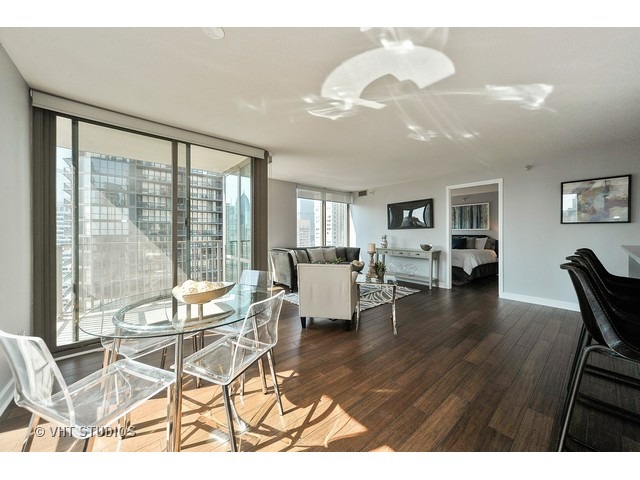 2 East Erie Street, Unit 3303 Chicago, IL 60611 - Photo 3 of 21