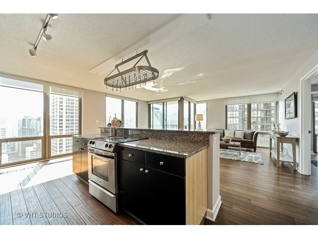 2 East Erie Street, Unit 3303 Chicago, IL 60611 - Photo 8 of 21