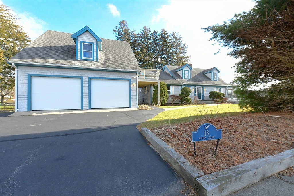 18 Gibbs Road Bourne, MA 02562 - Photo 3 of 42