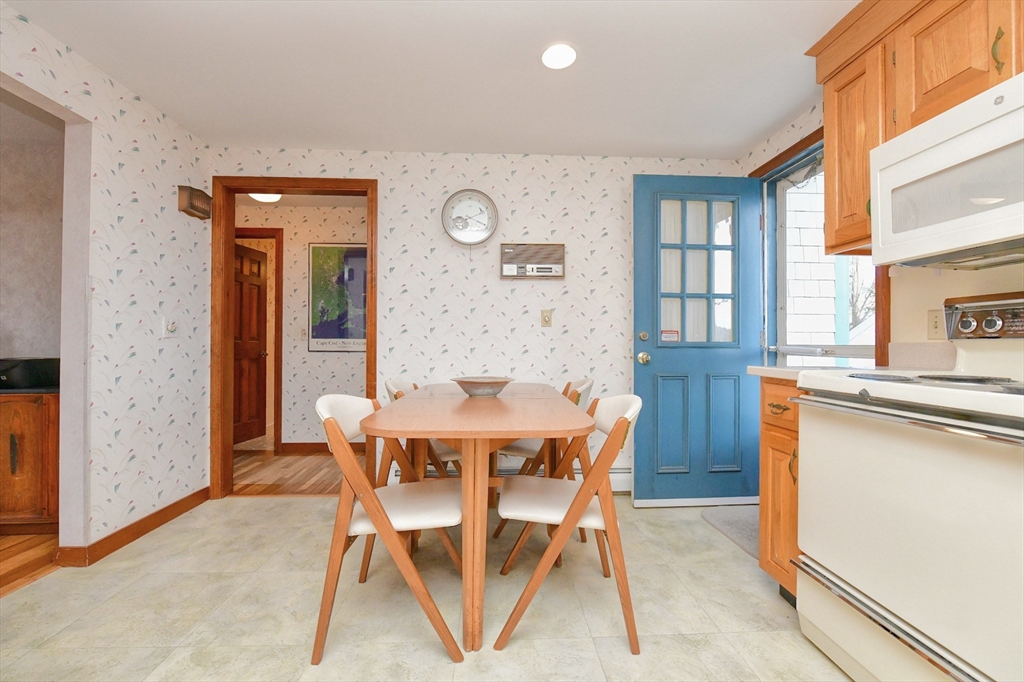 18 Gibbs Road Bourne, MA 02562 - Photo 5 of 42