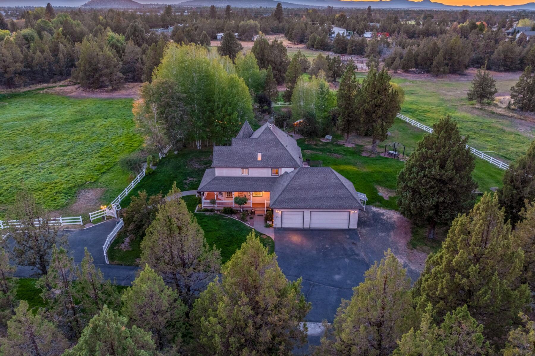22122 Neff Road Bend, OR 97701 - Photo 6 of 65 batch_3000-glow-drone-right