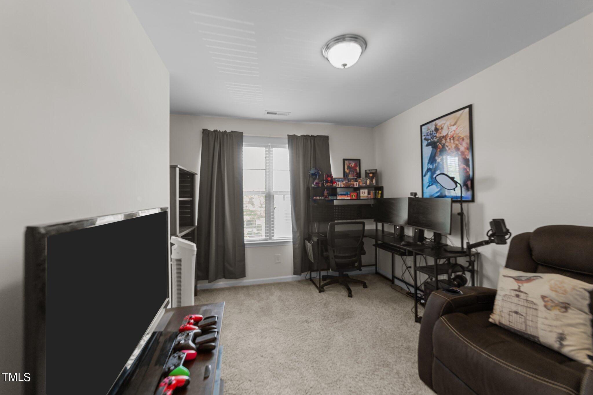 167 Token House Road Durham, NC 27703 - Photo 25 of 43 43-web-or-mls-VB4A9498