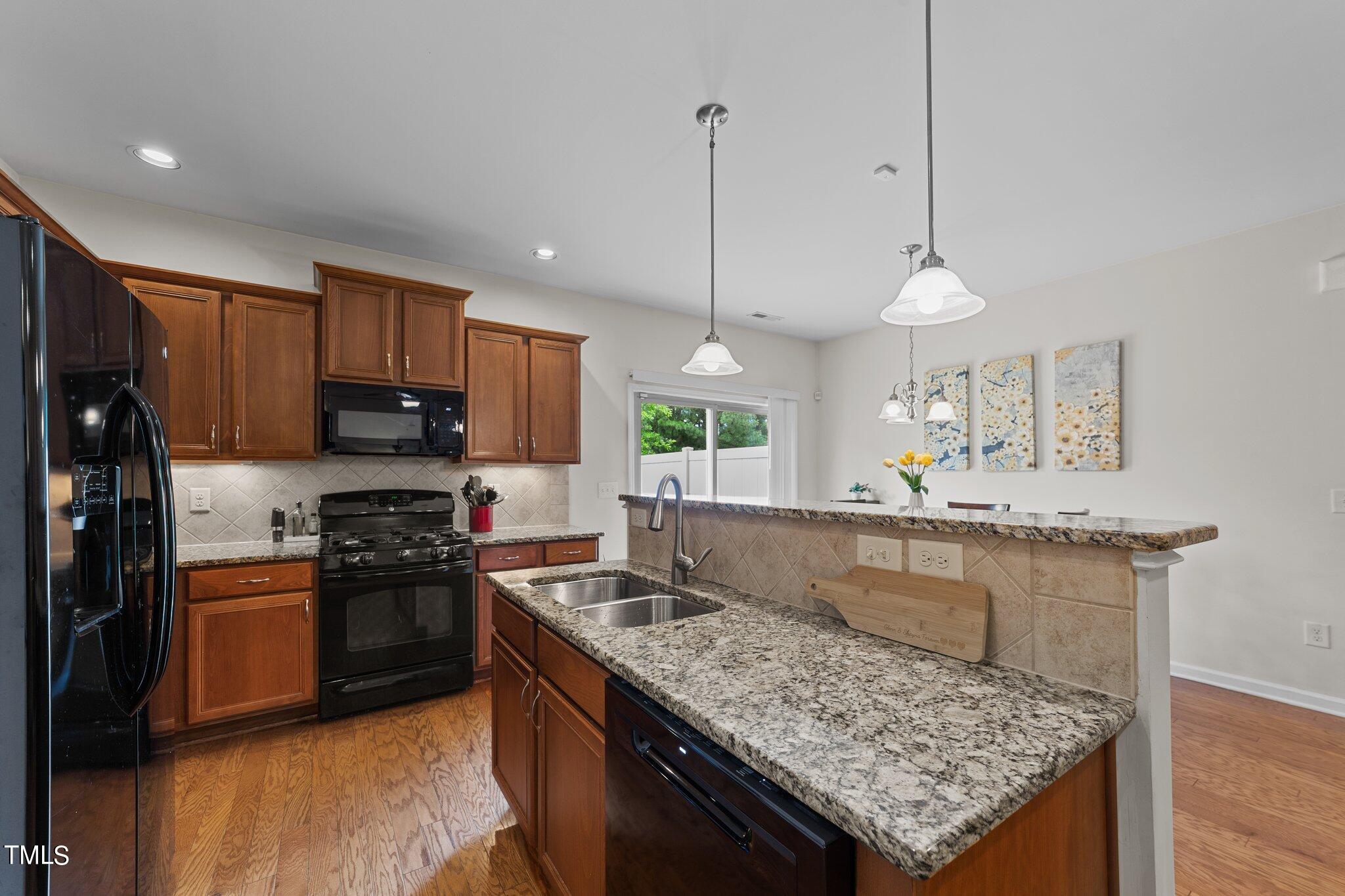 167 Token House Road Durham, NC 27703 - Photo 7 of 43 31-web-or-mls-VB4A9448