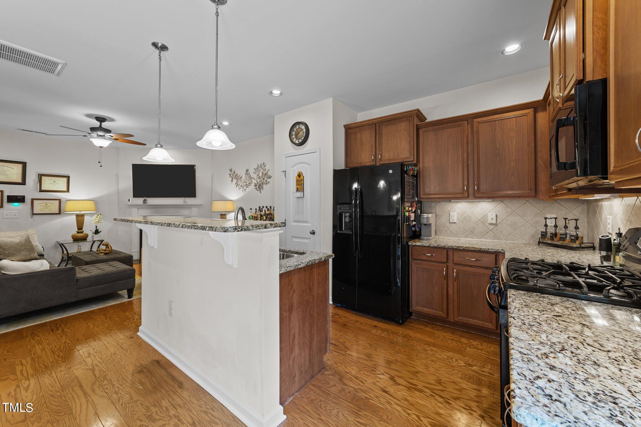 167 Token House Road Durham, NC 27703 - Photo 9 of 43 39-web-or-mls-VB4A9484