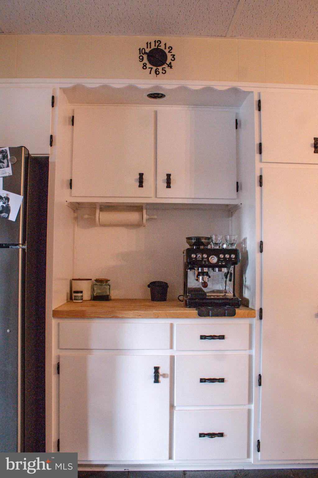 320 South Sterley Street Reading, PA 19607 - Photo 7 of 23 Charming kitchen nook with vintage flair.