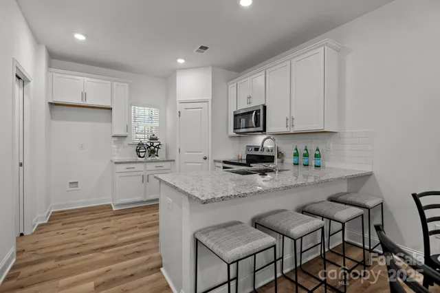 $319,900 | 3108 Butler Hl Drive, Matthews, NC 28105